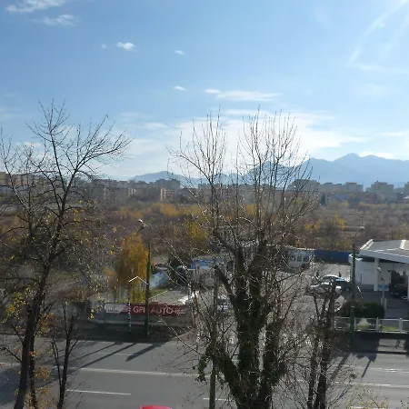 Cora Apartament Брашов