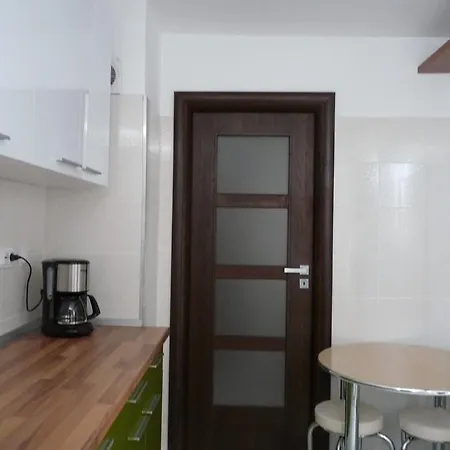 Cora Apartament * Брашов